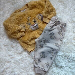 Disney Kids Fuzzy Lion Set - Yellow and Cream
